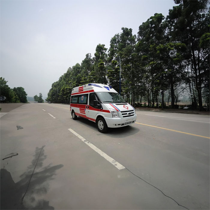 成都救护车租车费用