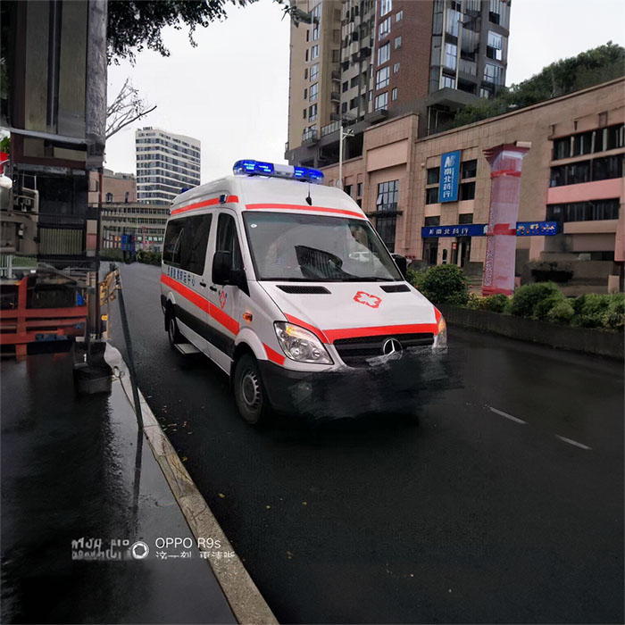成都遂宁私人遂宁救护车出租电话号码