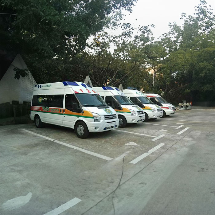 成都救护车租赁电话